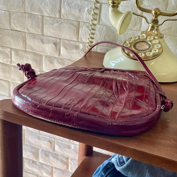 Vintage 1980s Burgundy Red Eel Leather Crossbody Bag - Picture 14 of 14